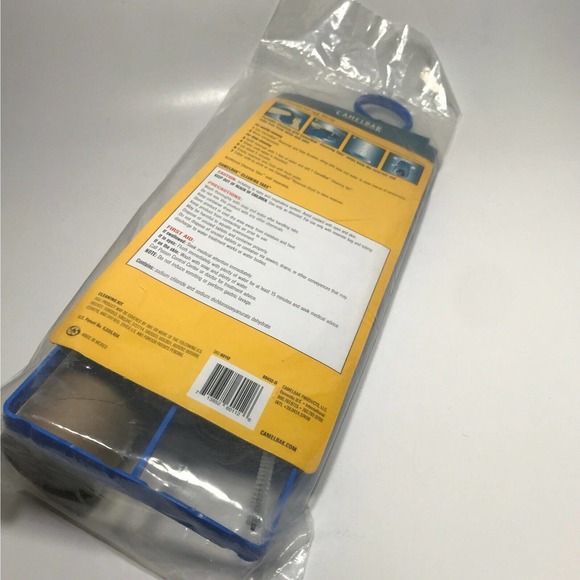 Camelbak Hydration Cleaning Kit Brushes, Tabs, Dryer - Keep Your Gear Fresh - Picture 4 of 9